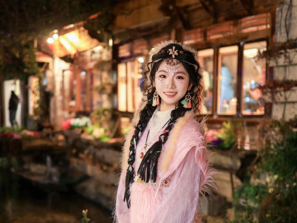 Lệ Giang cổ trấn: theo dòng nước để thấy một đô thị cổ sống động
