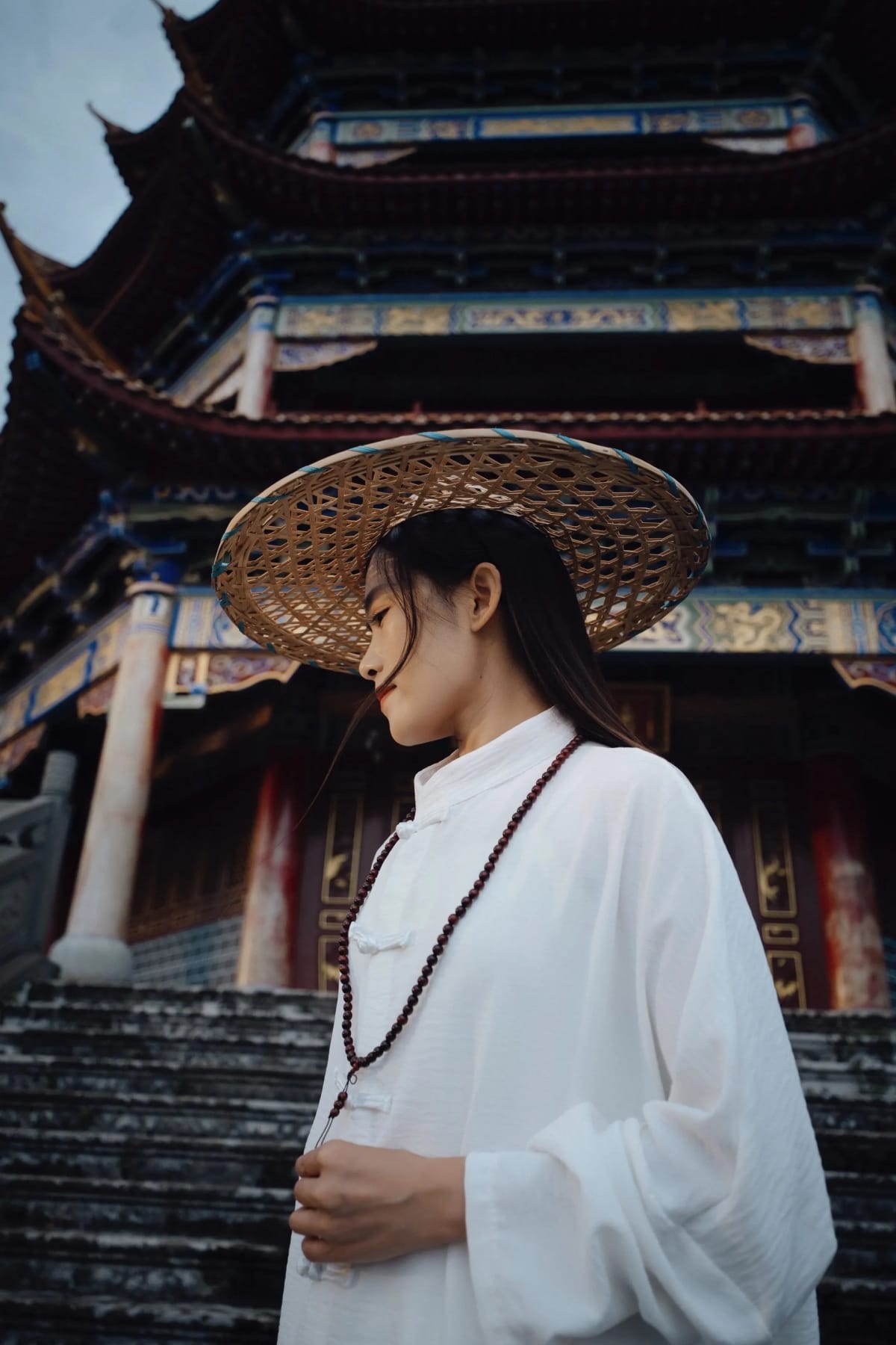 Vườn Lựu Vạn Mẫu Mông Tự - góc 2 Du khách chụp ảnh tại Vườn Lựu Vạn Mẫu Mông Tự - ảnh 2